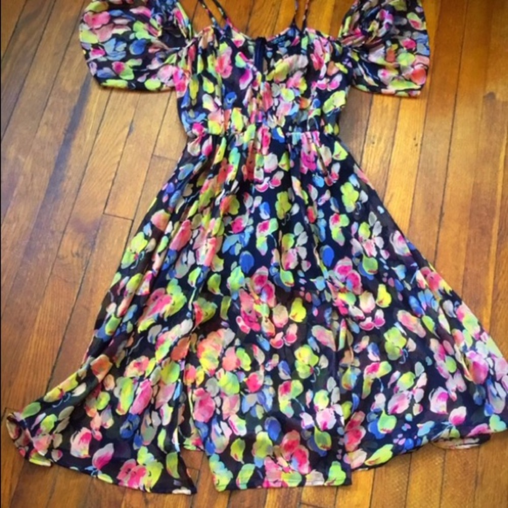 TOPSHOP Off-The-Shoulder Floral Chiffon Dress